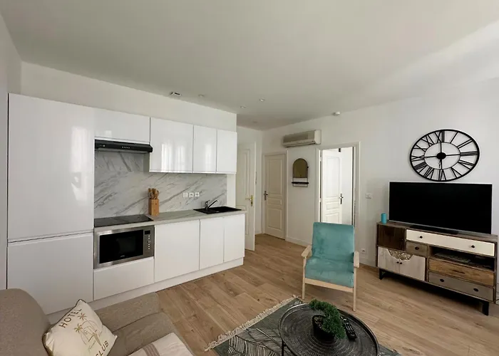 La Fontaine Apartment